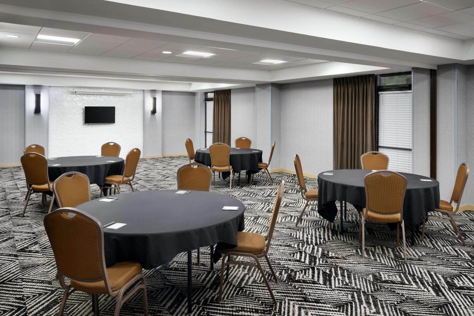 Hyatt Place Гринсборо Экстерьер фото